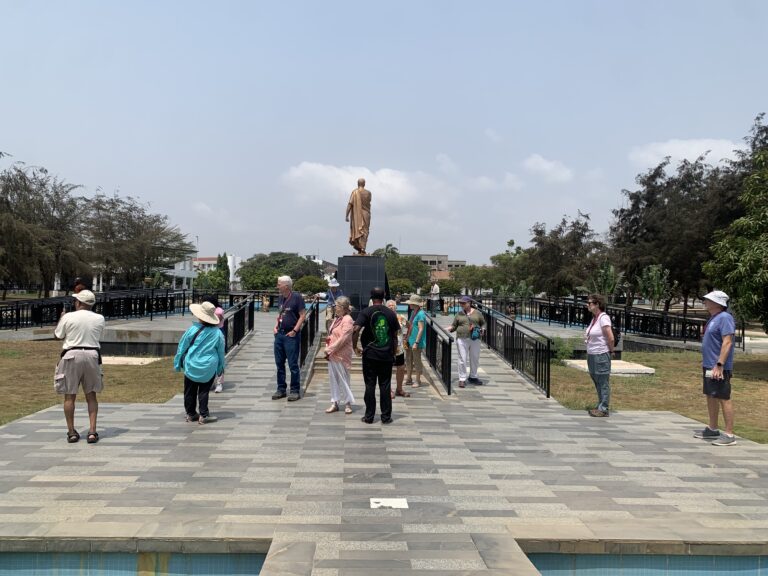 L'allée du mémorial Kwame Nkrumah, Accra, Ghana